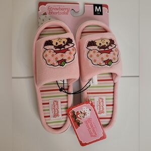 Strawberry Shortcake Plush Pink Slippers Size M (7/8) NWT